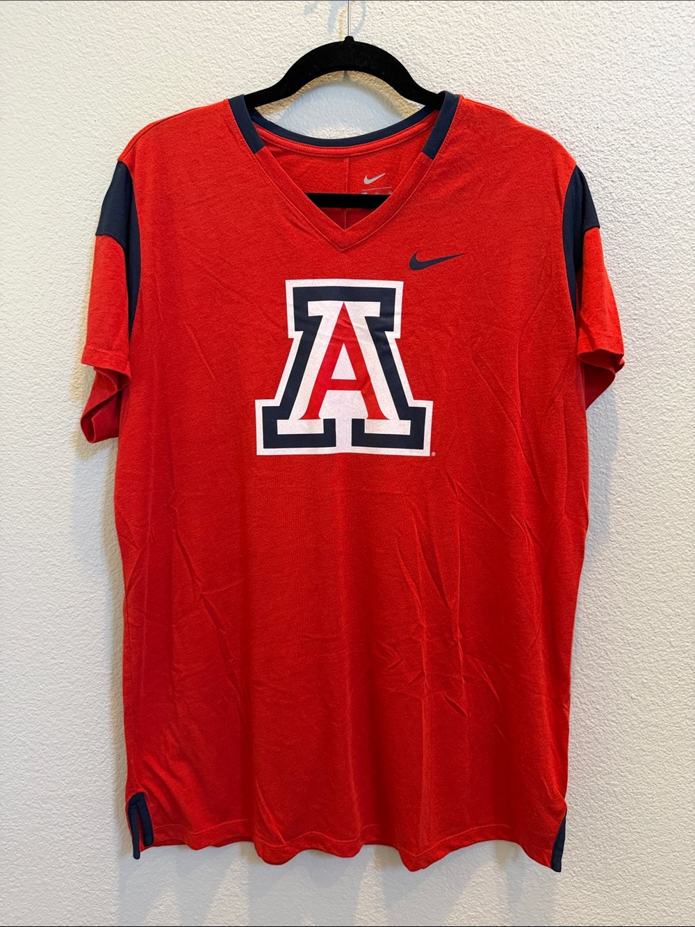 University of Arizona Wildcats Nike Womens V-Neck T-Shirt NCAA